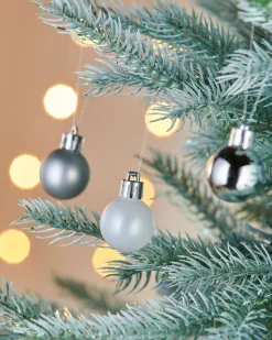 WeRChristmas White/Silver Shatterproof Baubles, 36 Pack, 3 Cm
